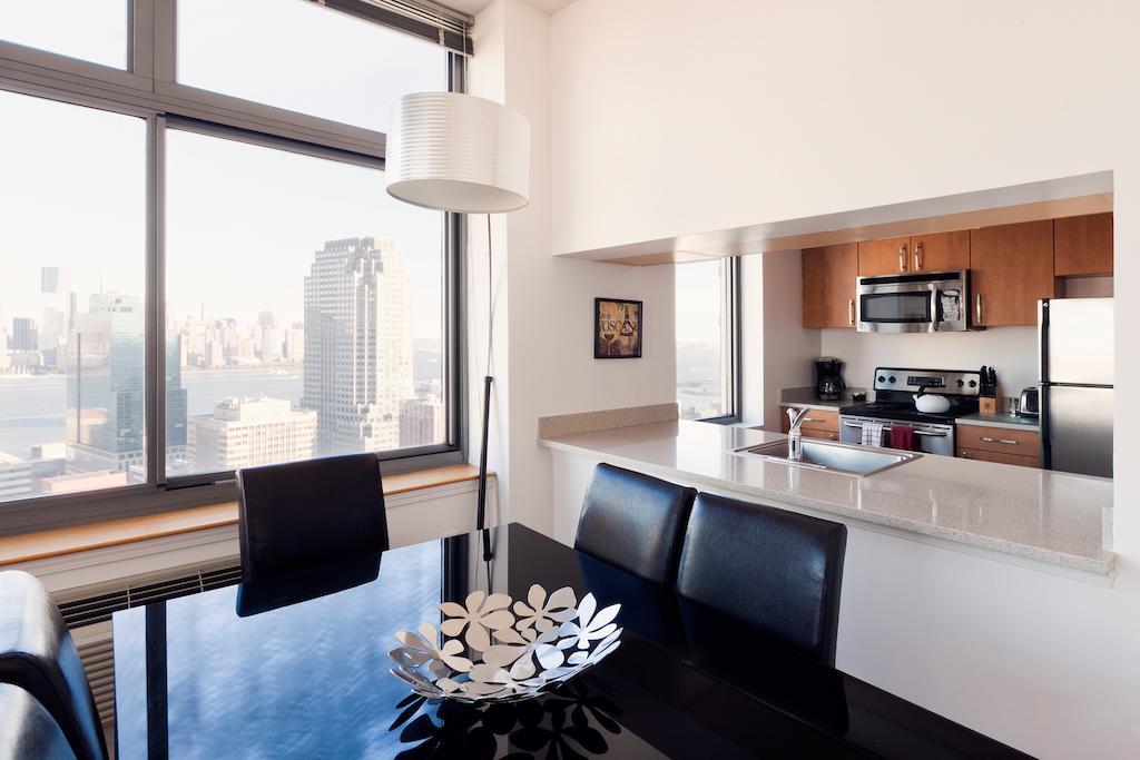 Downtown Luxury Suites Jersey City Room photo